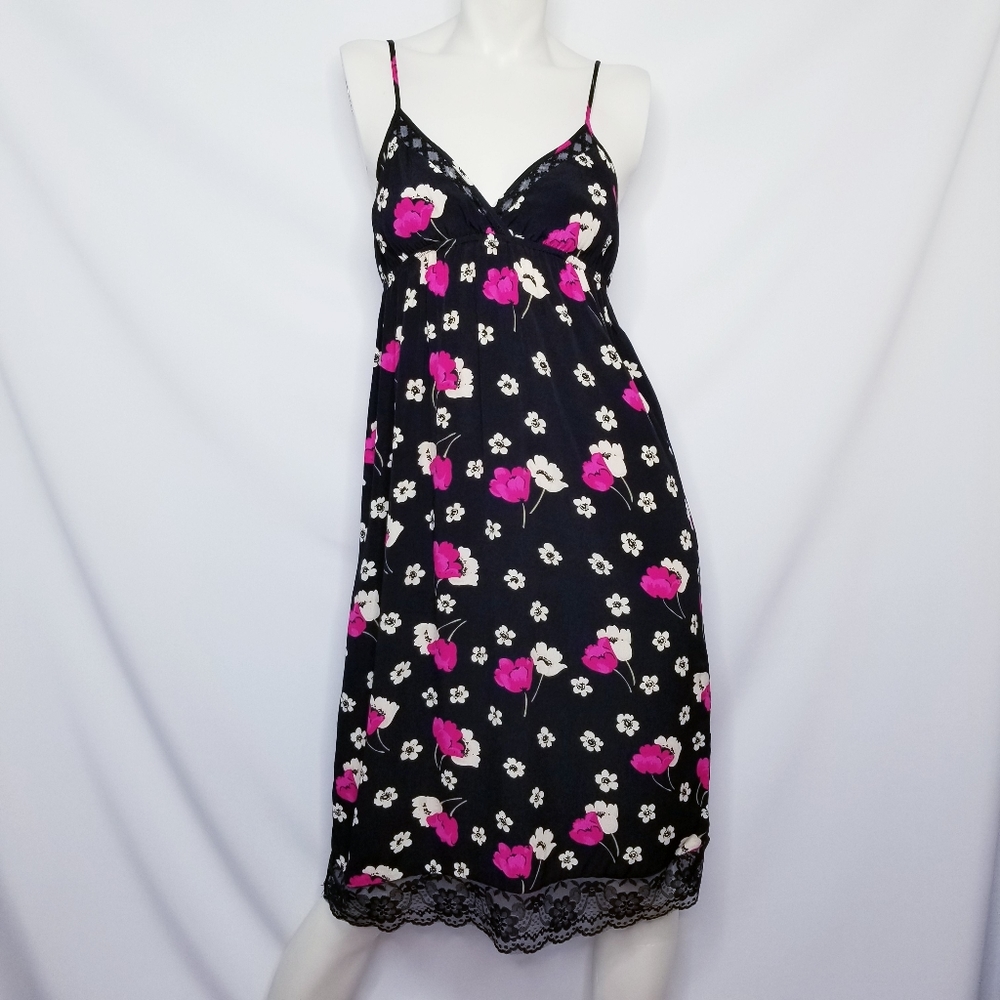 ::SALE:: Forever 21 - Black Floral Dress with Lace Trim